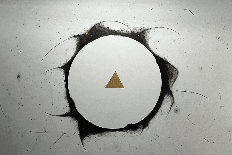 0.9 El portal Acrílico sobre pared 300 x 400 cm 2023